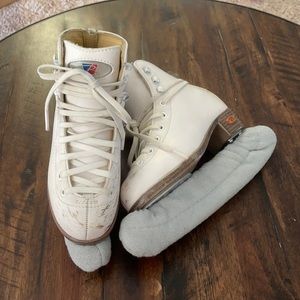 Riedell children’s figure skates.